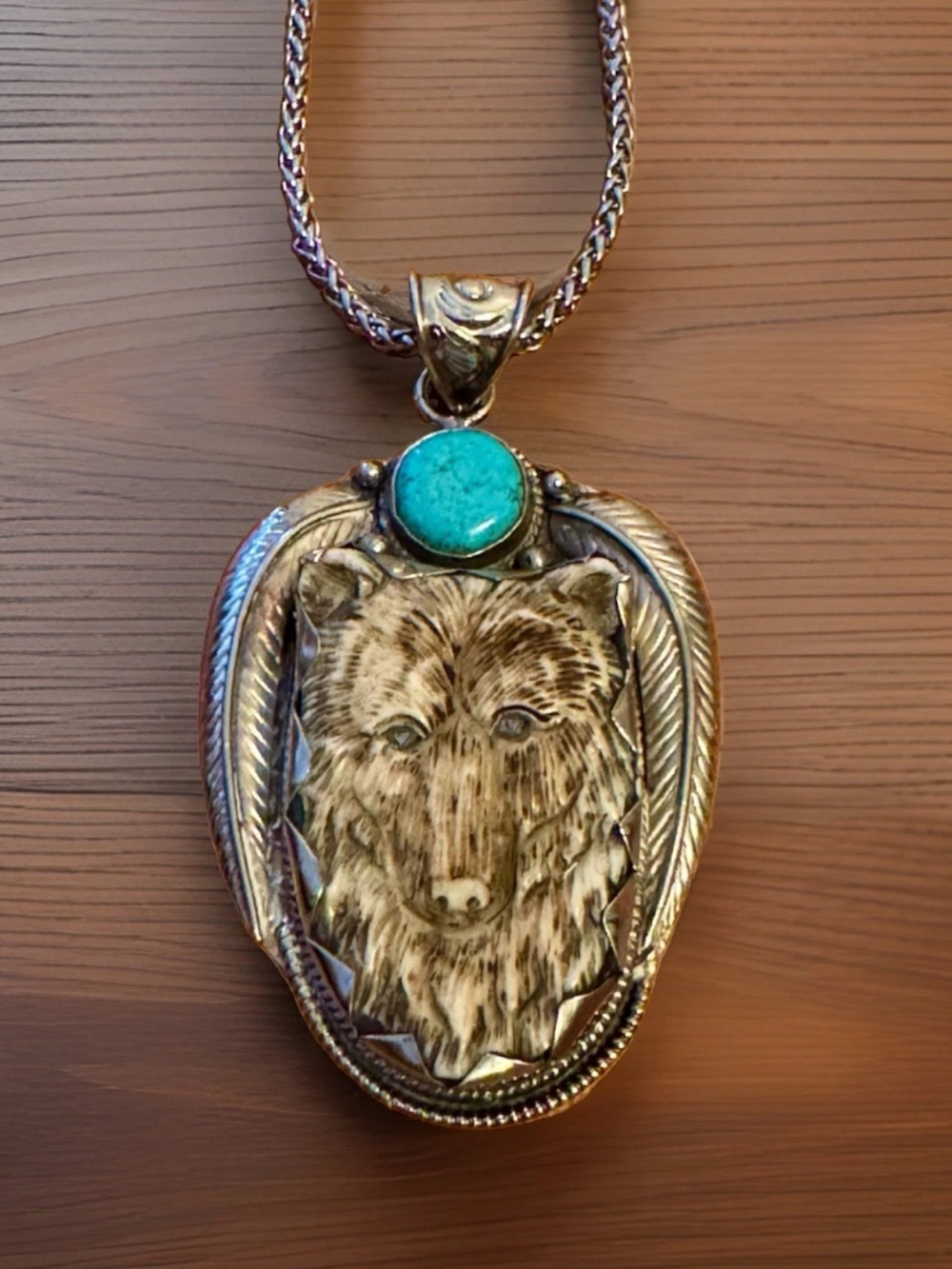 Handcrafted Bone Pendant,Bear Face Art,Floral Carving,Turquoise & Silver,40grams - Picture 8 of 10